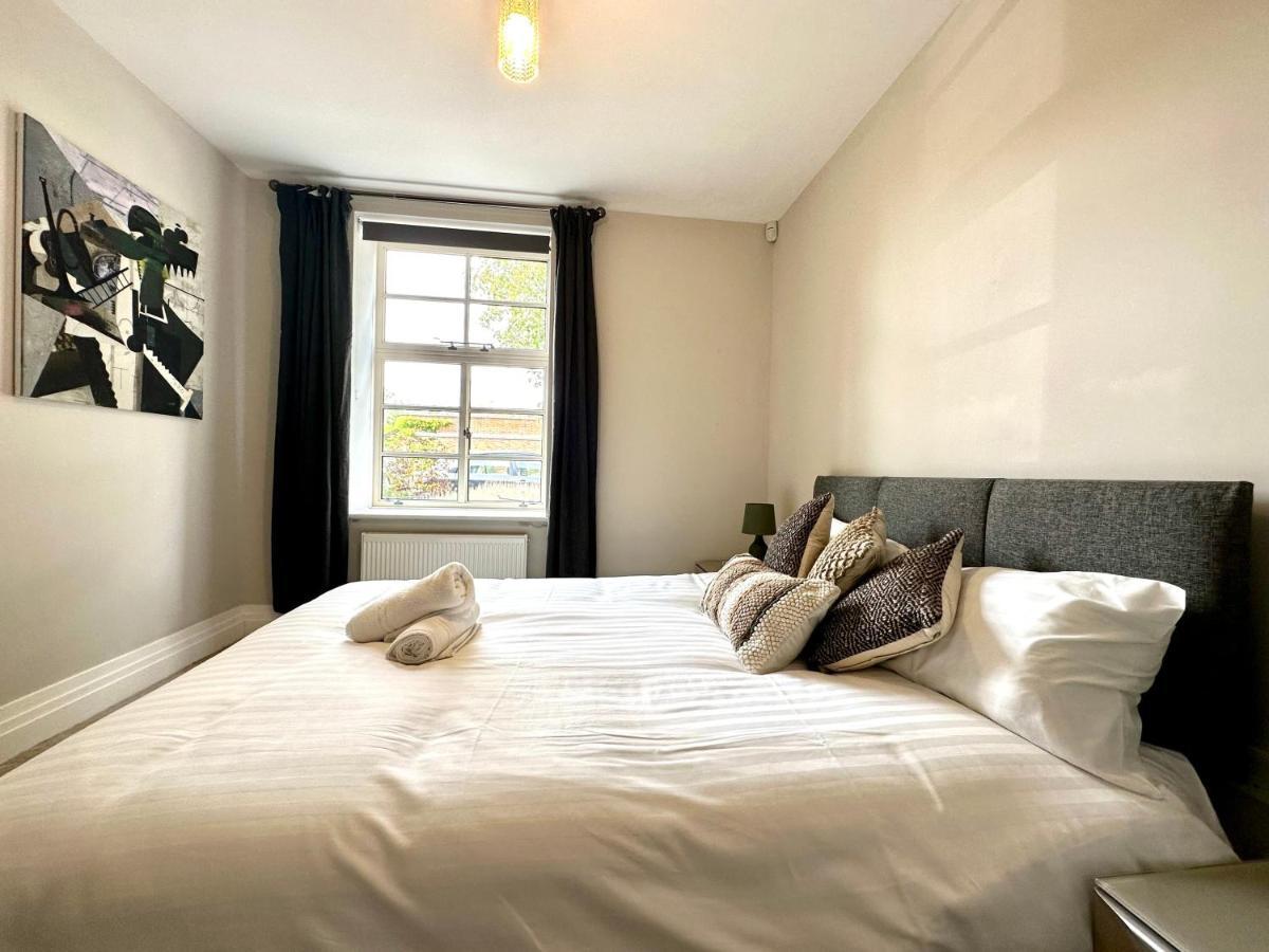 Desirable 2 Bedroom Apartment In Bicester That Sleeps 5 Bagian luar foto