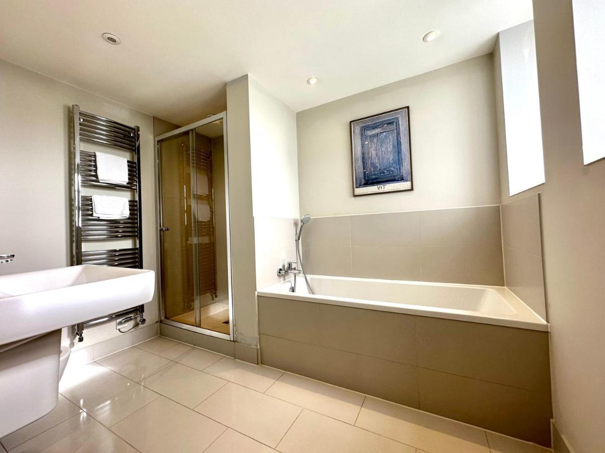 Desirable 2 Bedroom Apartment In Bicester That Sleeps 5 Bagian luar foto