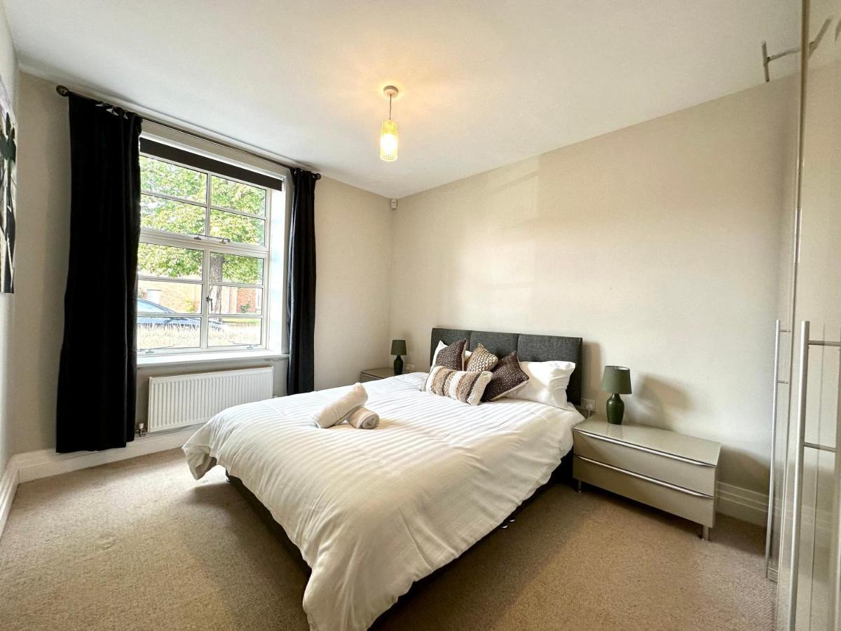 Desirable 2 Bedroom Apartment In Bicester That Sleeps 5 Bagian luar foto